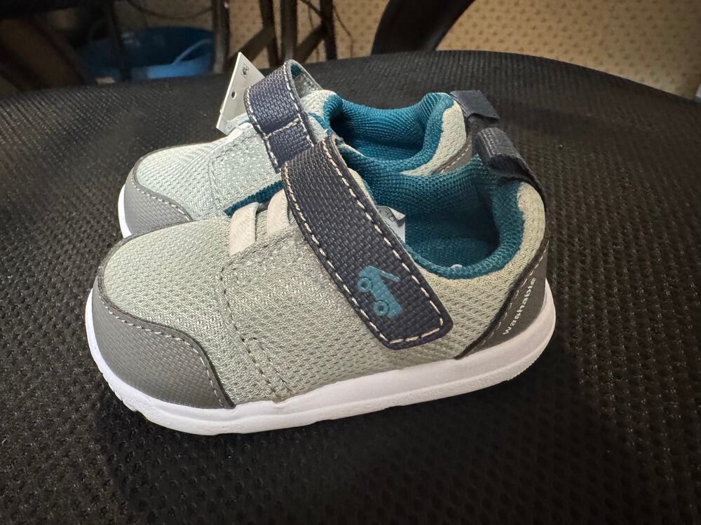 NWT Toddler See Kai Run Gray Blue Basics Stryker Sneakers - Size 4T